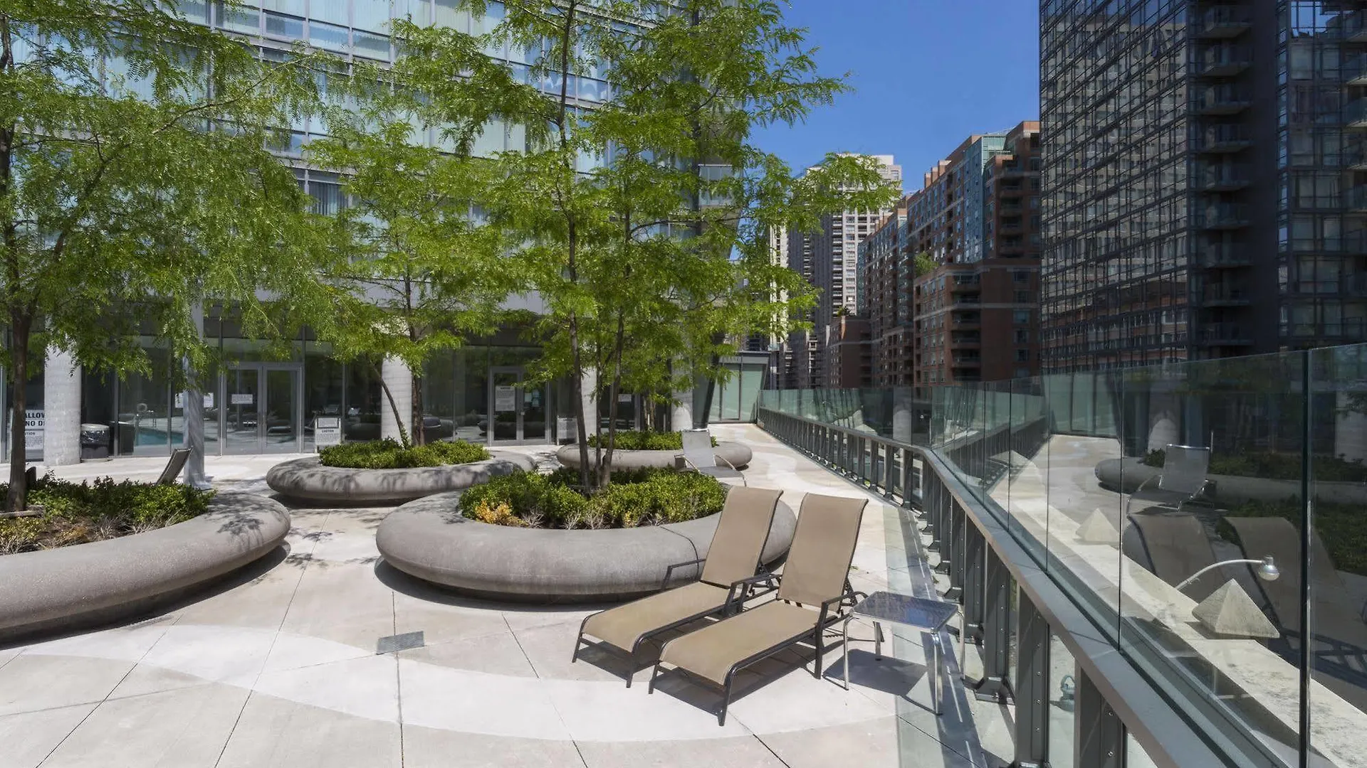 Luxury On Bay St. Apartment Toronto