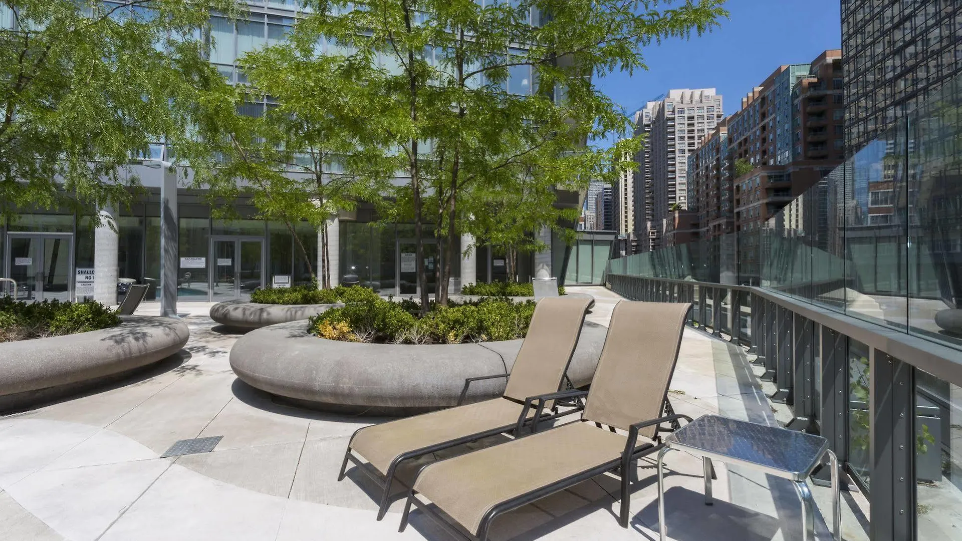 Luxury On Bay St. Apartment Toronto